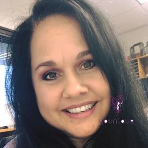 Meet your Posher, Daniela